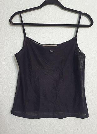 Красива майка прозора