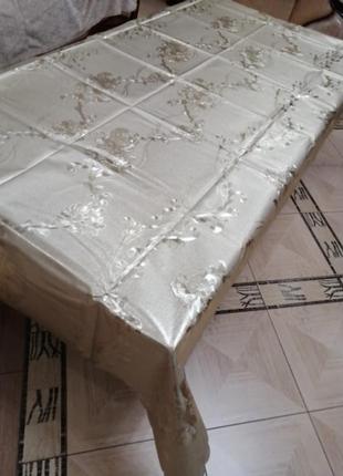 Скатерть gold rosa 140*220,золото,в наличии размеры и расцветка