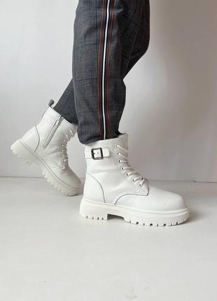 Зимние белые ботинки4 фото