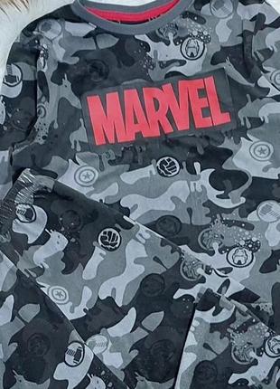 Primark велюрова піжама marvel на 10-11 років2 фото