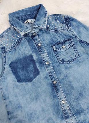 Набор для девочки: джинсовая рубашка со стразами + брючки-лосины на 3-4 года3 фото
