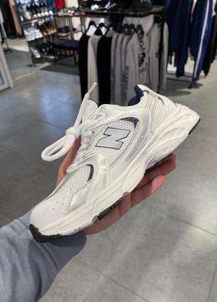 Кроссовки женские new balance.