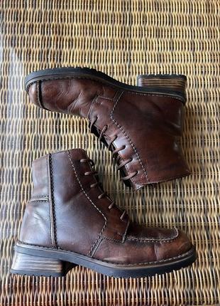 Кожаные зимние ботинки rieker оригинальные коричневые с мехом3 фото