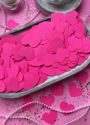 Конфетти «сердечки» 2,5 см розовые из бумаги1 фото