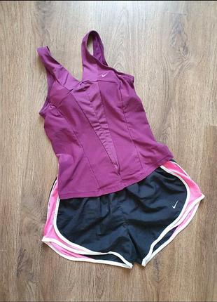 Nike спортивна еластична майка розмір