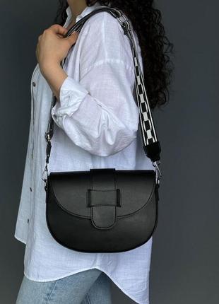 Маленькая сумочка через плечо