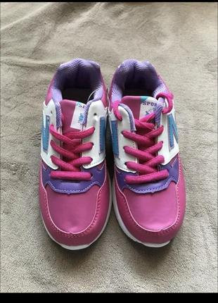 Рожеві кросівки на дівчинку5 фото