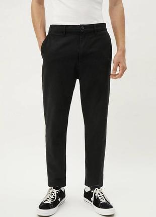 Прямі вкорочені лляні брюки штани weekday arbus twill trousers black1 фото