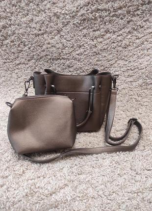 Сумочка с косметикой