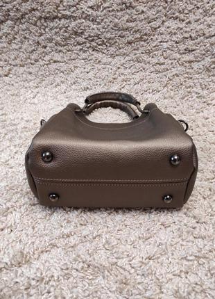 Сумочка с косметикой