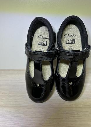 Праздничные, лаковые туфли для девочки, clarks2 фото