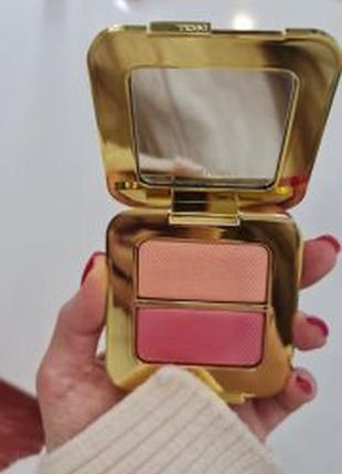 Палетка хайлайтер + сияющая румяна tom ford sheer cheek duo 02 éclat nu без коробки 4.4 г детально