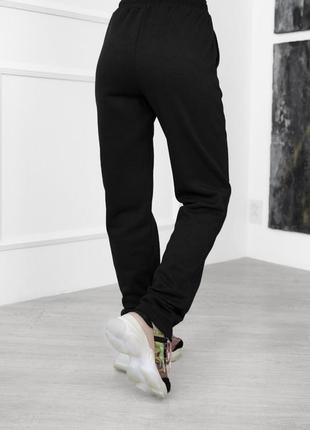 Черные утепленные брюки со стрелками3 фото