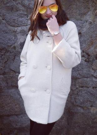 Дизайнерское двубортное шерстяное пальто кокон цвета айвори paige (page adams- geller)
