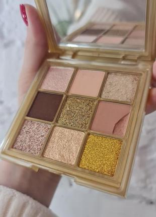 Палетка теней huda beauty gold obsessions palette 5.4 г3 фото