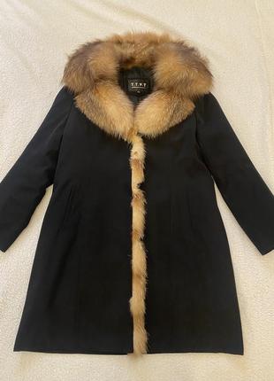 Пальто женское с натуральным мехом -зима