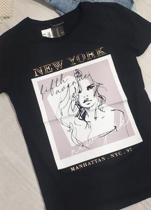 Стильна чорна футболка із принтом від peacocks/футболка з принтом new york2 фото