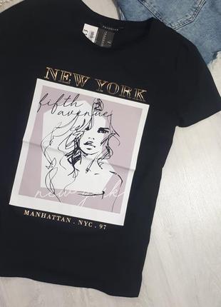 Стильна чорна футболка із принтом від peacocks/футболка з принтом new york7 фото