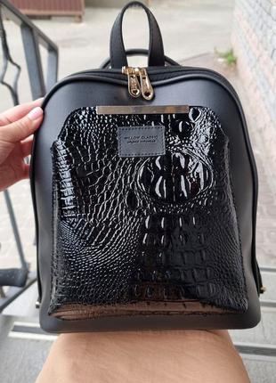 Женский стильный, качественный рюкзак-сумка для девушек из эко кожи черный рептилия4 фото