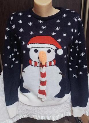 Шикарний новорічний светр. розмір с.1 фото