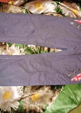 Джинсы тоненькие на 122см