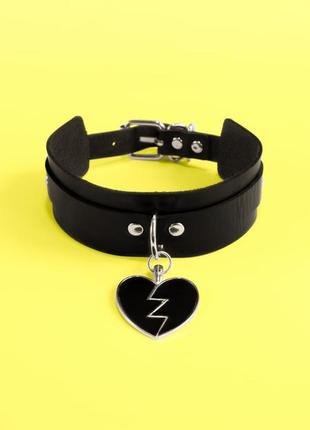 Знижка чокер з сердечком колір чорний прикраса на шию чокер с разбитым сердцем цвет черный скидка