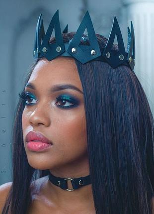 Корона з еко-шкіри