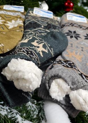 Чоловічі шкарпетки-тапочки на хутрі зі сніжинками та оленями9 фото