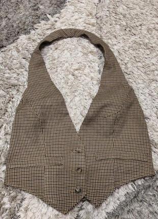 Стильный жилет