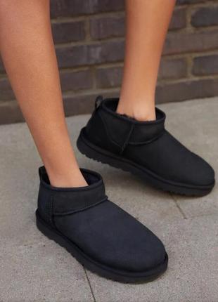 Жіночі ugg ultra mini black чорні міні короткі натуральний замш на хутрі4 фото