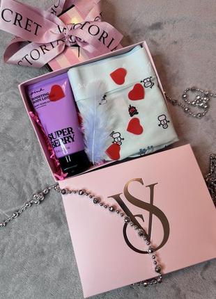 Подарунковий набір трусики лосьйон вікторія сікрет оригінал victoria’s secret