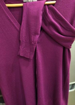 Шерстяной джемпер, цвета фуксия, японского бренда
uniqlo9 фото
