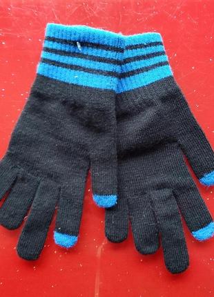 Перчатки c&a чёрные с синим мальчику подростку 158-164-170-176 см 13-14-15-16 л кэжуал акрил