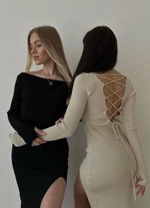 2 кольори! облягаюча сукня міді із розрізом на ніжці, із шнурівкою на спині, із вирізом, у рубчик