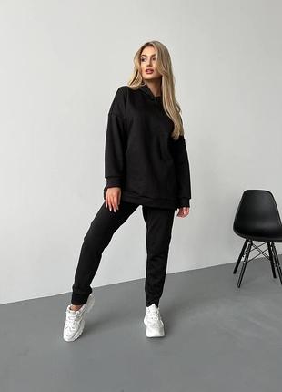 Теплые костюмы в разных цветах