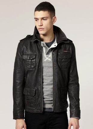 Кожаная уголка superdry