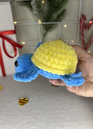 Вʼязана іграшка черепашка , жовто- блакитна черепаха2 фото