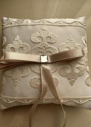 Подушка для свадебных колец декор на свадьбы4 фото