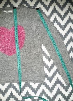 Серый милый свитер с сердечками7 фото