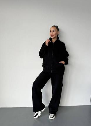 Теплий костюм оверсайз з кофтою на змійці з штанами з боку з команами з високою посадкою