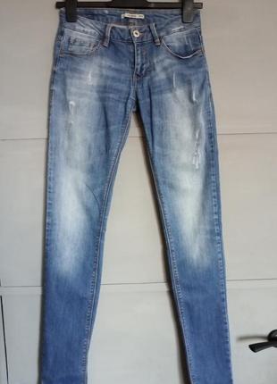 Джинсы . скинни.