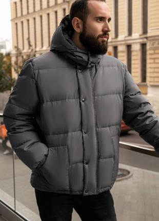 Чоловіча зимова куртка на синтепуху з капюшоном темно-сіра