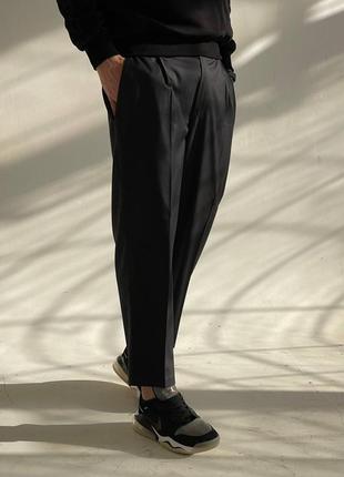 Мужские стильные укороченные брюки свободного кроя под ремень тёмно-серые xl