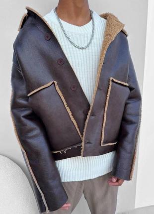 Чоловіча стильна шкіряна оверсайз куртка з підкладкою з овчини коричнева3 фото
