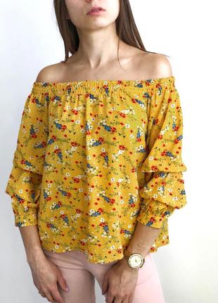 Шикарная блуза на плечи в цветы