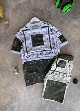 Мужской стильный летний комплект футболка+шорты с узорами2 фото