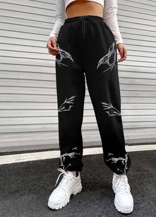 Стильні якісні спортивні штани унісекс з принтом чорні3 фото
