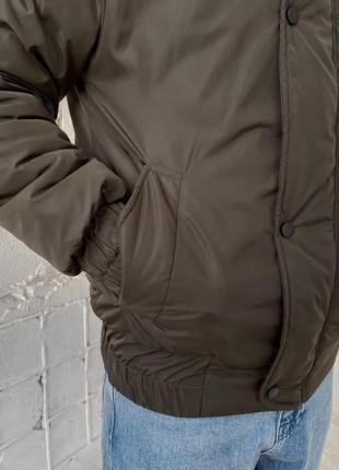 Чоловіча стильна утеплена куртка з високим коміром хакі на весну/осінь розмір s5 фото