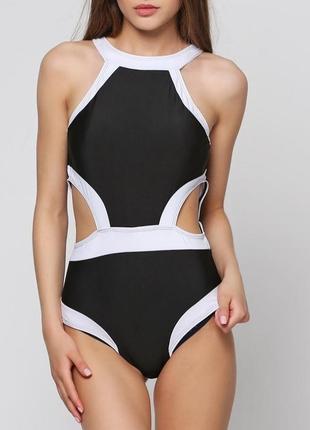 Відрядний купальник з відкритою спинкою і боками