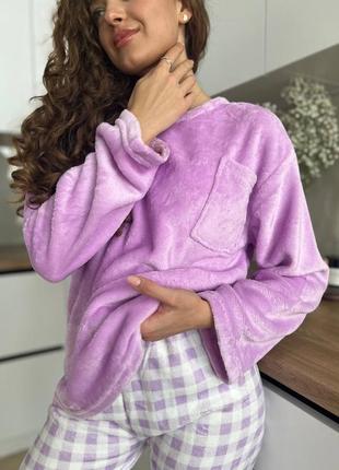 Теплая женская пижама для сна в клеточку махровая1 фото